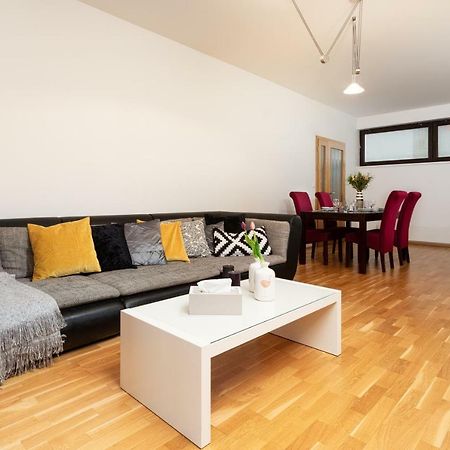 Prague Days - Family 2Bdr Apt - Garage Parking - Balcony 외부 사진