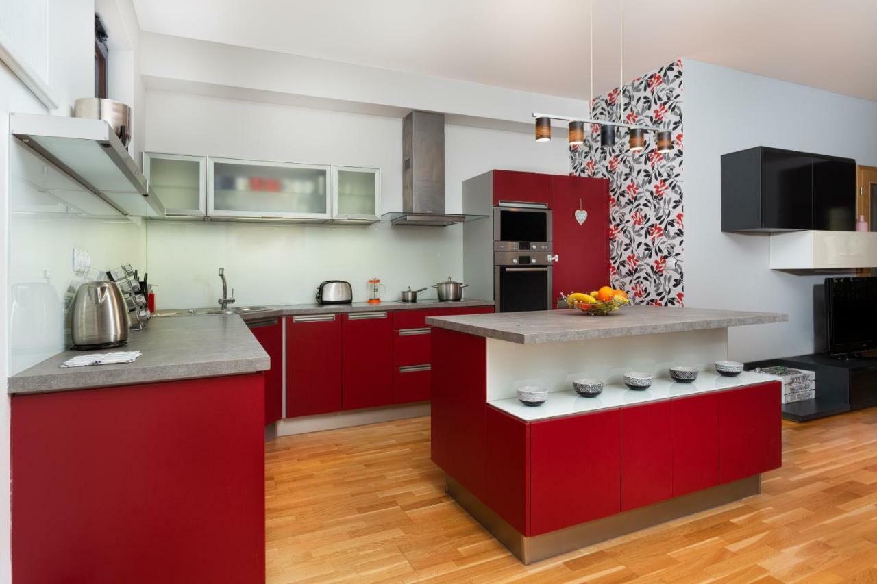 Prague Days - Family 2Bdr Apt - Garage Parking - Balcony 외부 사진
