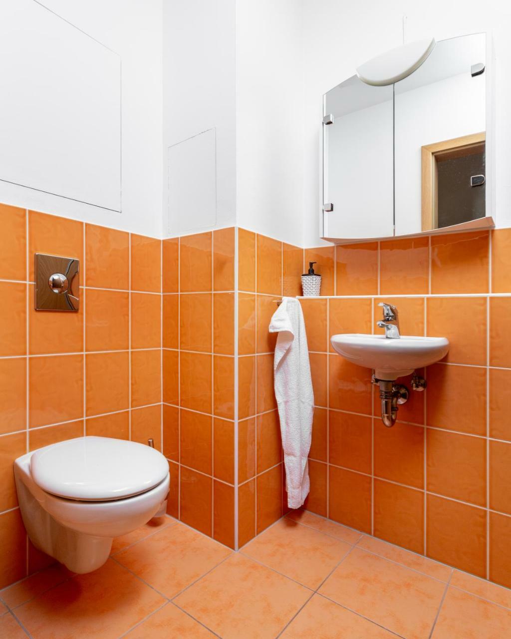 Prague Days - Family 2Bdr Apt - Garage Parking - Balcony 외부 사진