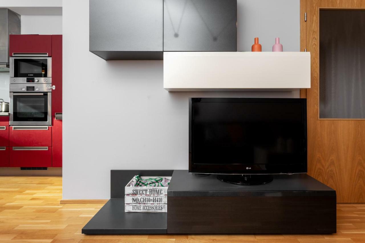 Prague Days - Family 2Bdr Apt - Garage Parking - Balcony 외부 사진