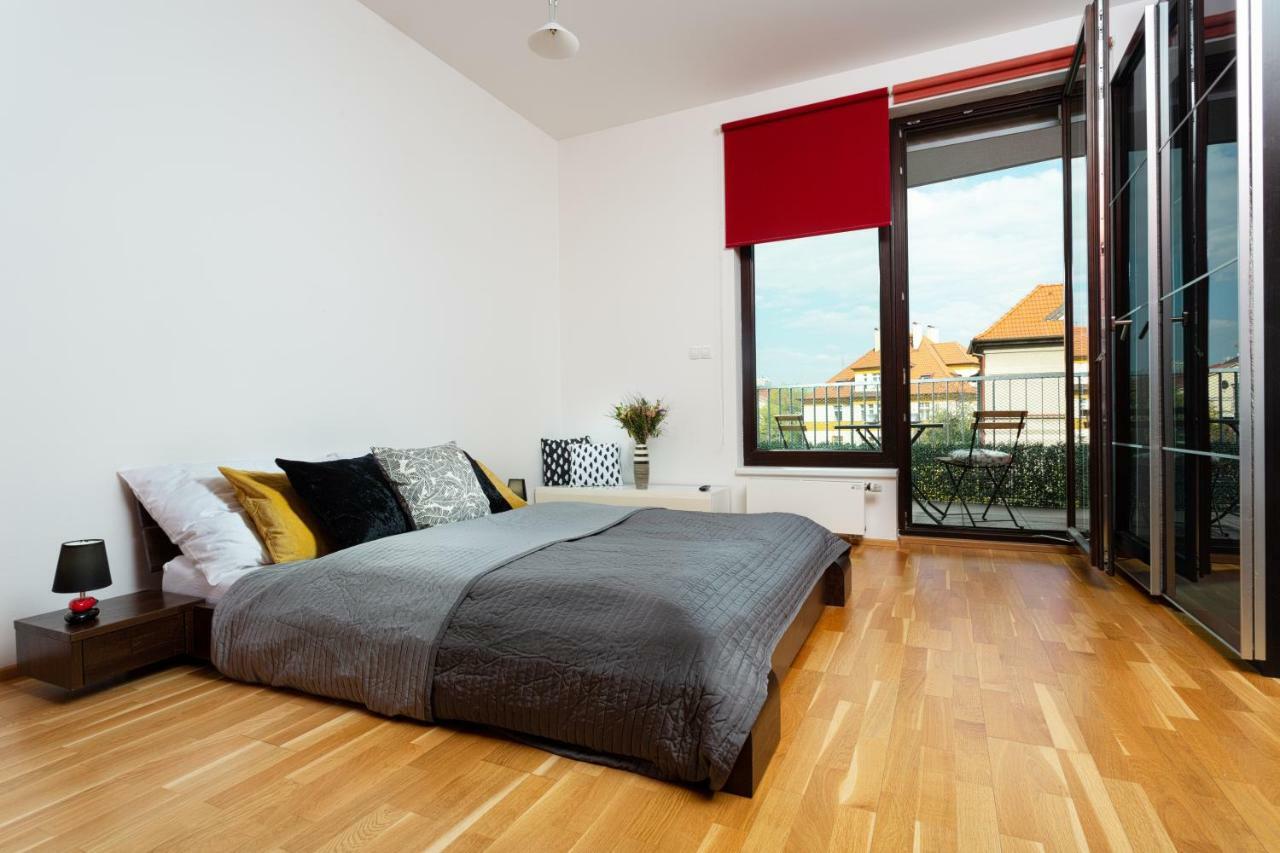 Prague Days - Family 2Bdr Apt - Garage Parking - Balcony 외부 사진